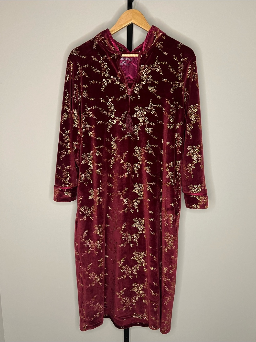 Silverts Adaptive Clothing Plush Gown/Robe (Wine/Gold Floral) - Sz S (Excellent)